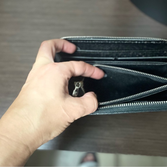 Beautiful gray and black zip around wallet . - Picture 3 of 3